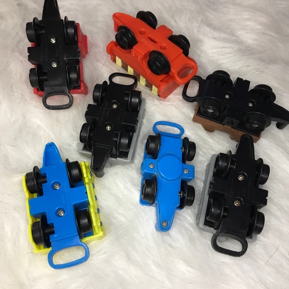 Vintage Plastic Fisher Price Train Cars w/ Caboose - Picture 12 of 16